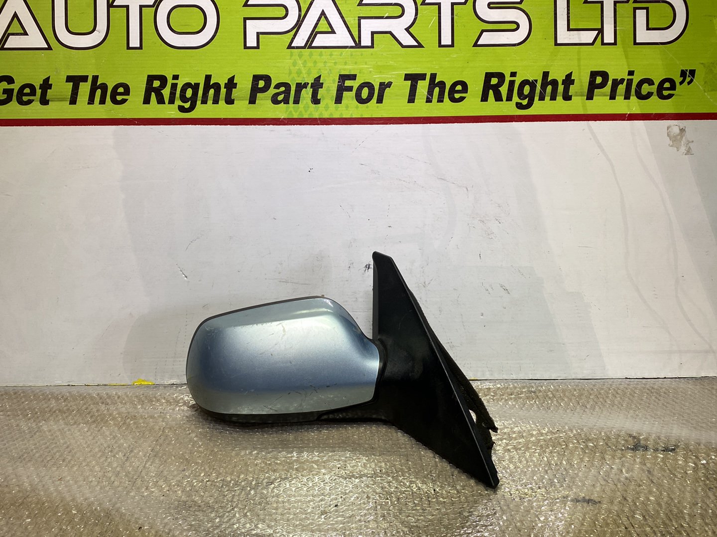 2008 Mazda Axela- Right Door Mirror PN: 3 pins