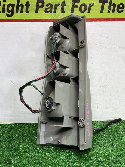 2008 Nissan Caravan - Right Taillight PN: 9994