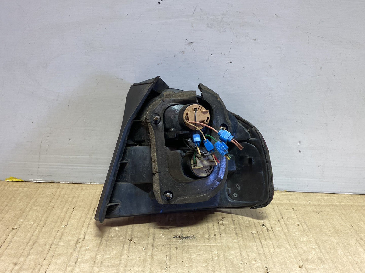 1999 Subaru Legacy BE5 - Left Taillight PN: 2SD 935 709