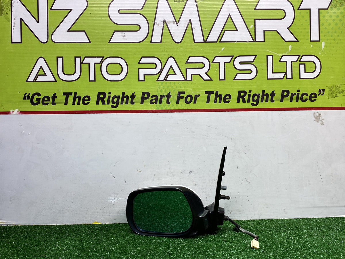 2005 Toyota Ipsum - Left Door Mirror PN: 5 wires