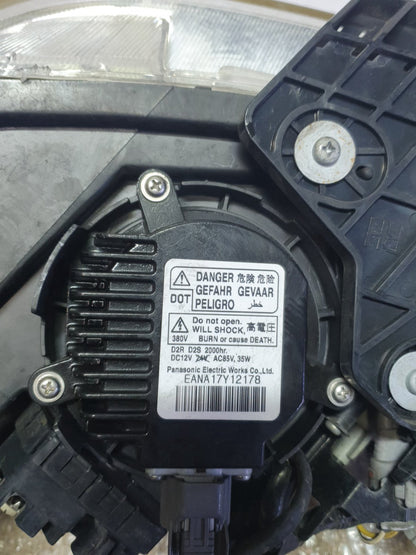 2011 Nissan Fuga- Right Headlight PN: see photos