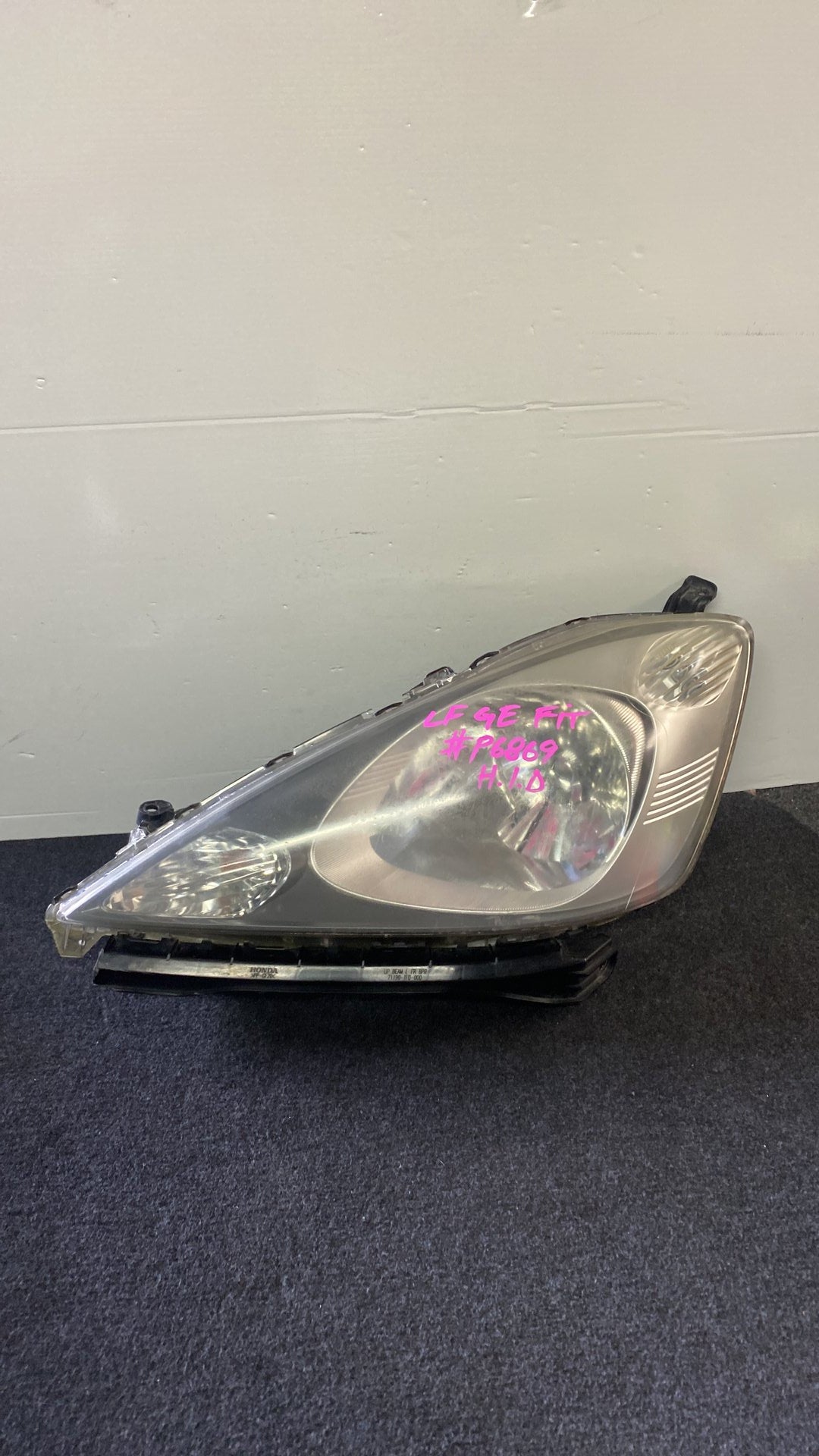 2009 Honda Fit - Left Headlight PN: P6868 H.I.D type