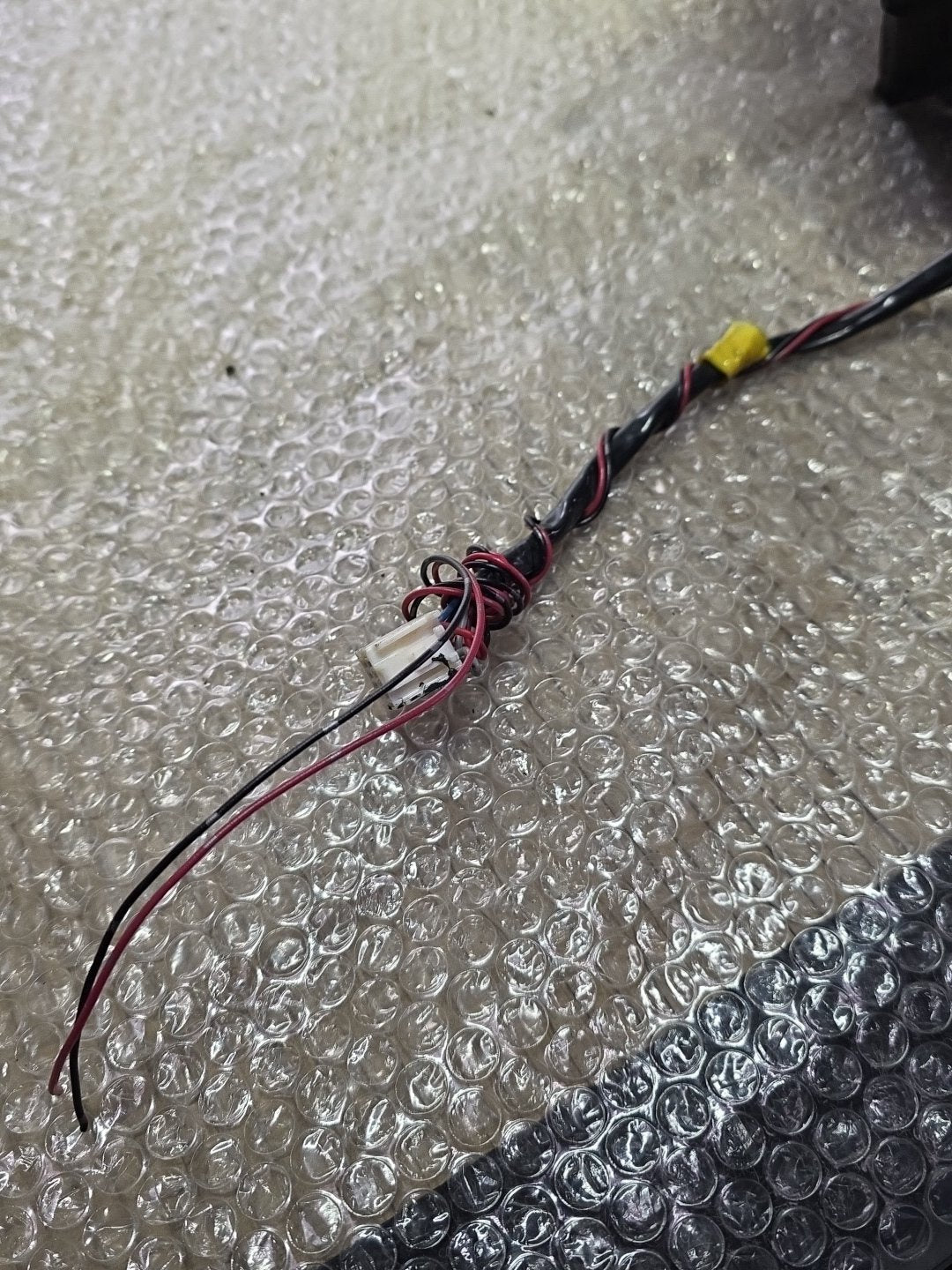 2002 Mazda MPV- Left Door Mirror PN: 7 wires
