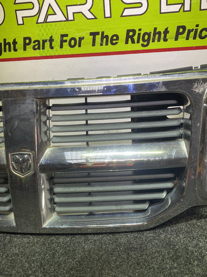 2007 Dodge Nitro - Upper Bumper Grille