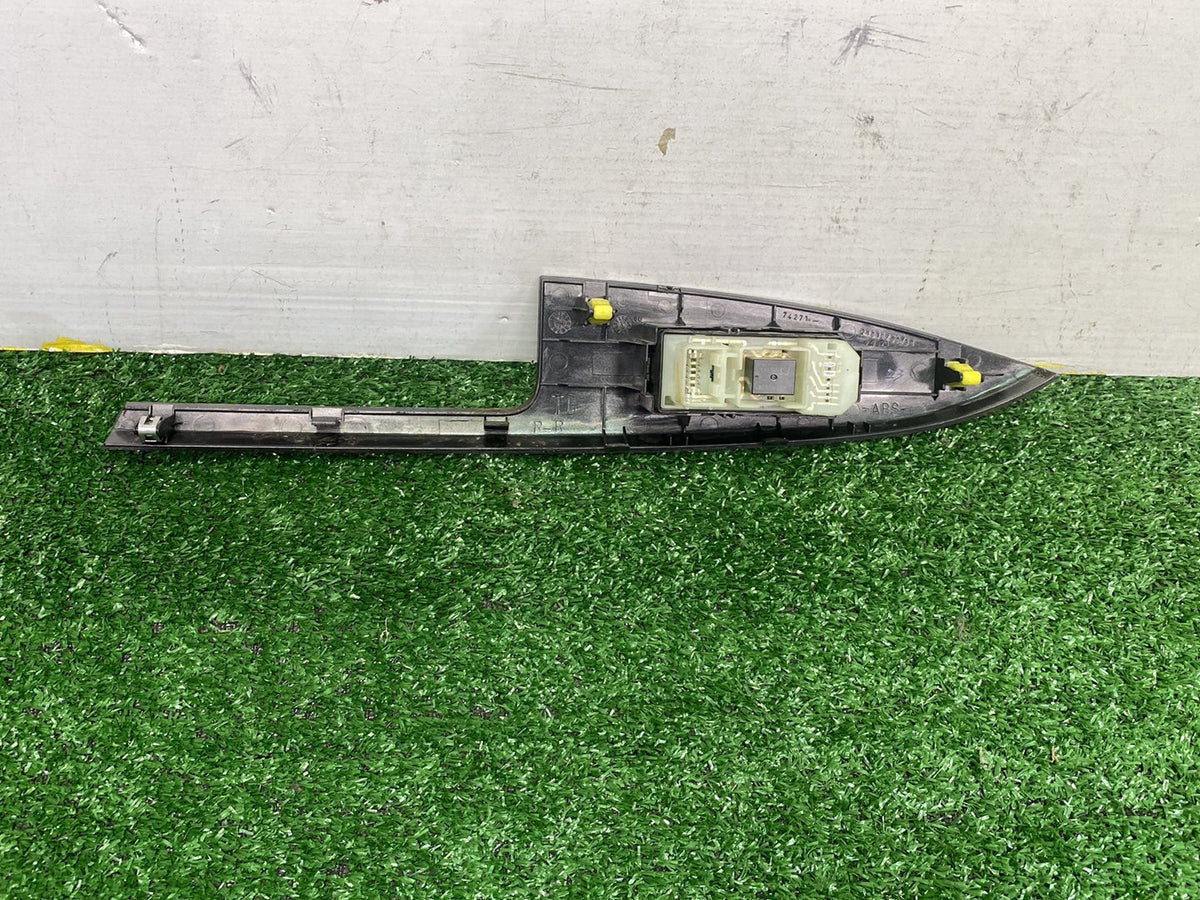 2006 Used Toyota Caldina - Right Rear Window Switch PN: 7427121010