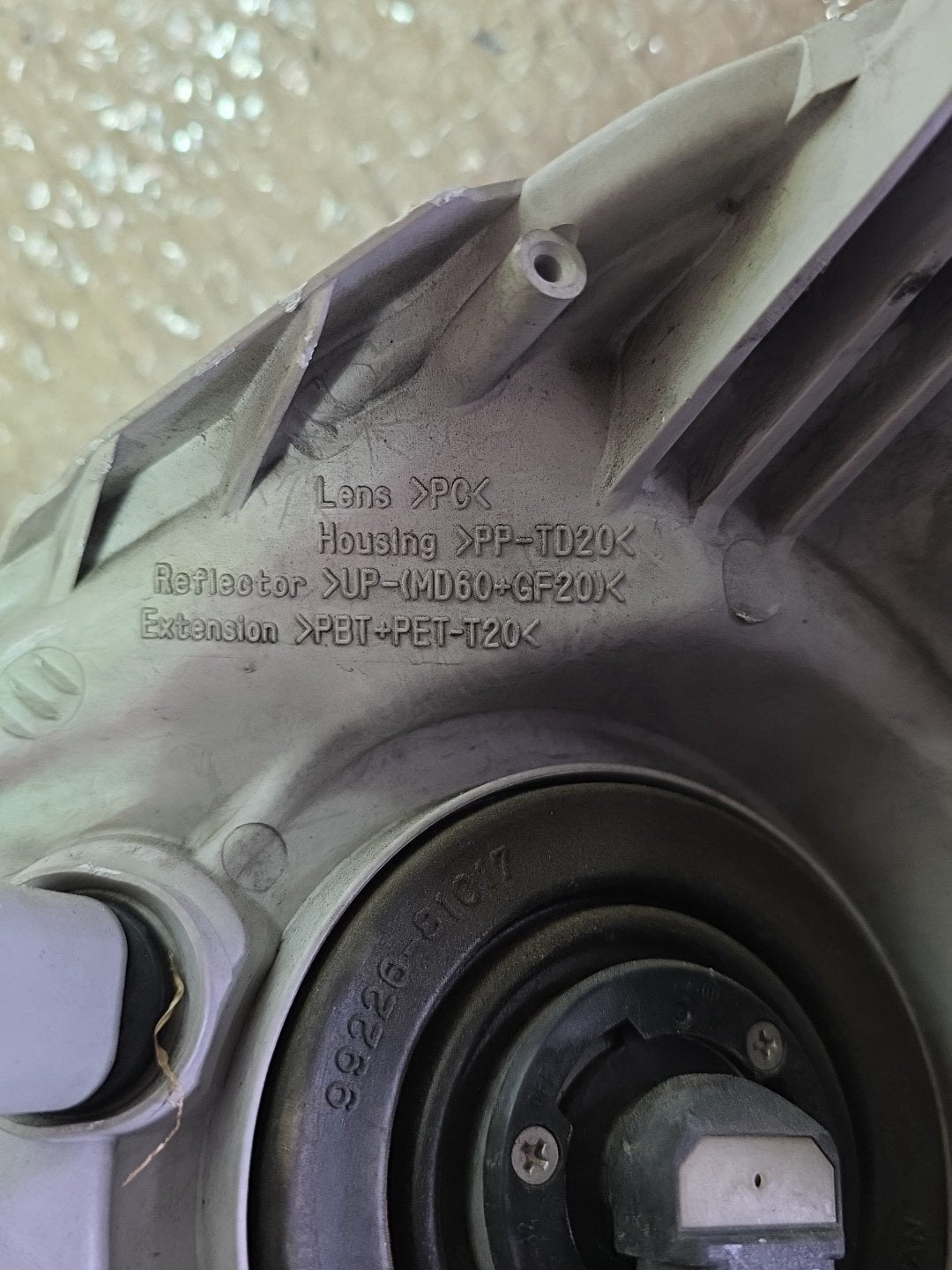 2005 Used Toyota Caldina ZZT241- Right Headlight PN: 81145-21110