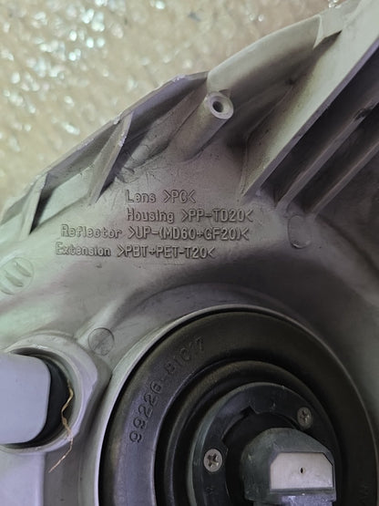 2005 Used Toyota Caldina ZZT241- Right Headlight PN: 81145-21110
