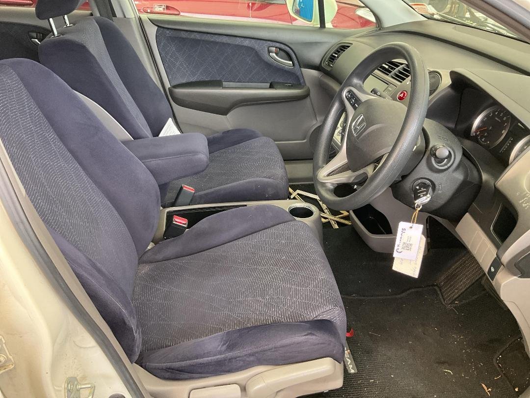 2010 Honda Stream RN6 Dismantling For Parts