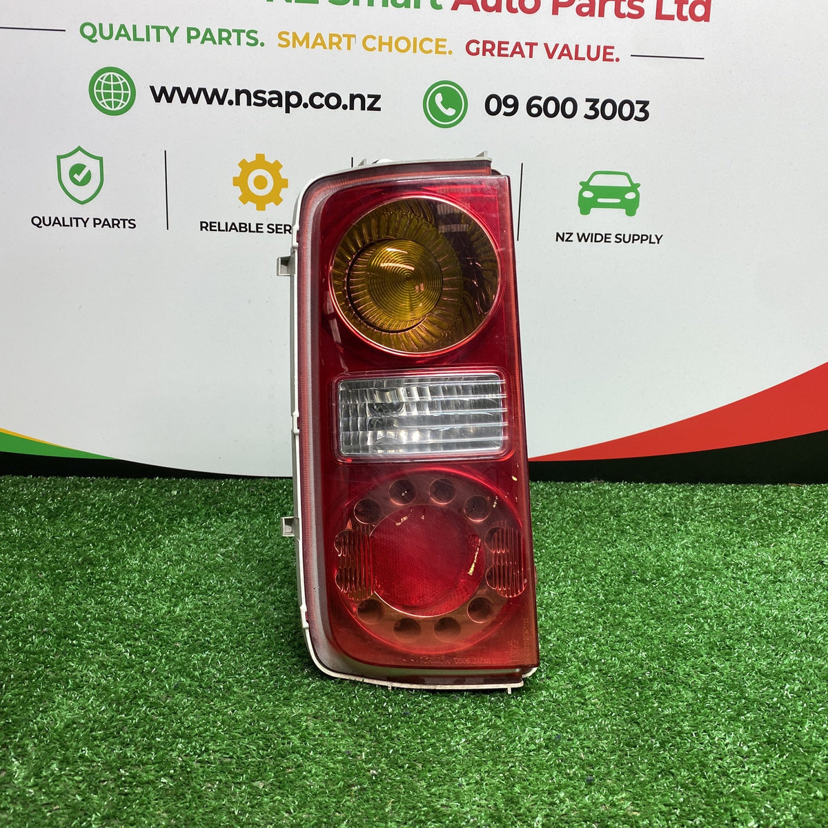 2005 Nissan Elgrand - Left Taillight PN: KOITO D005