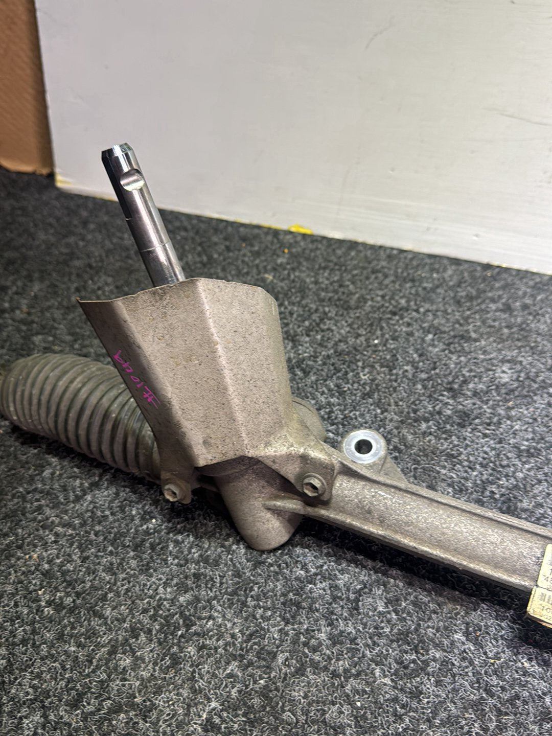 2011 Nissan Juke - Power Steering Rack PN: 48001 1KE1B