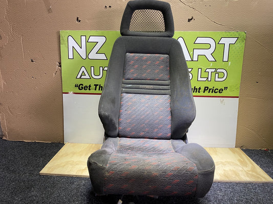 1998 Toyota Hilux - Left Front Seat