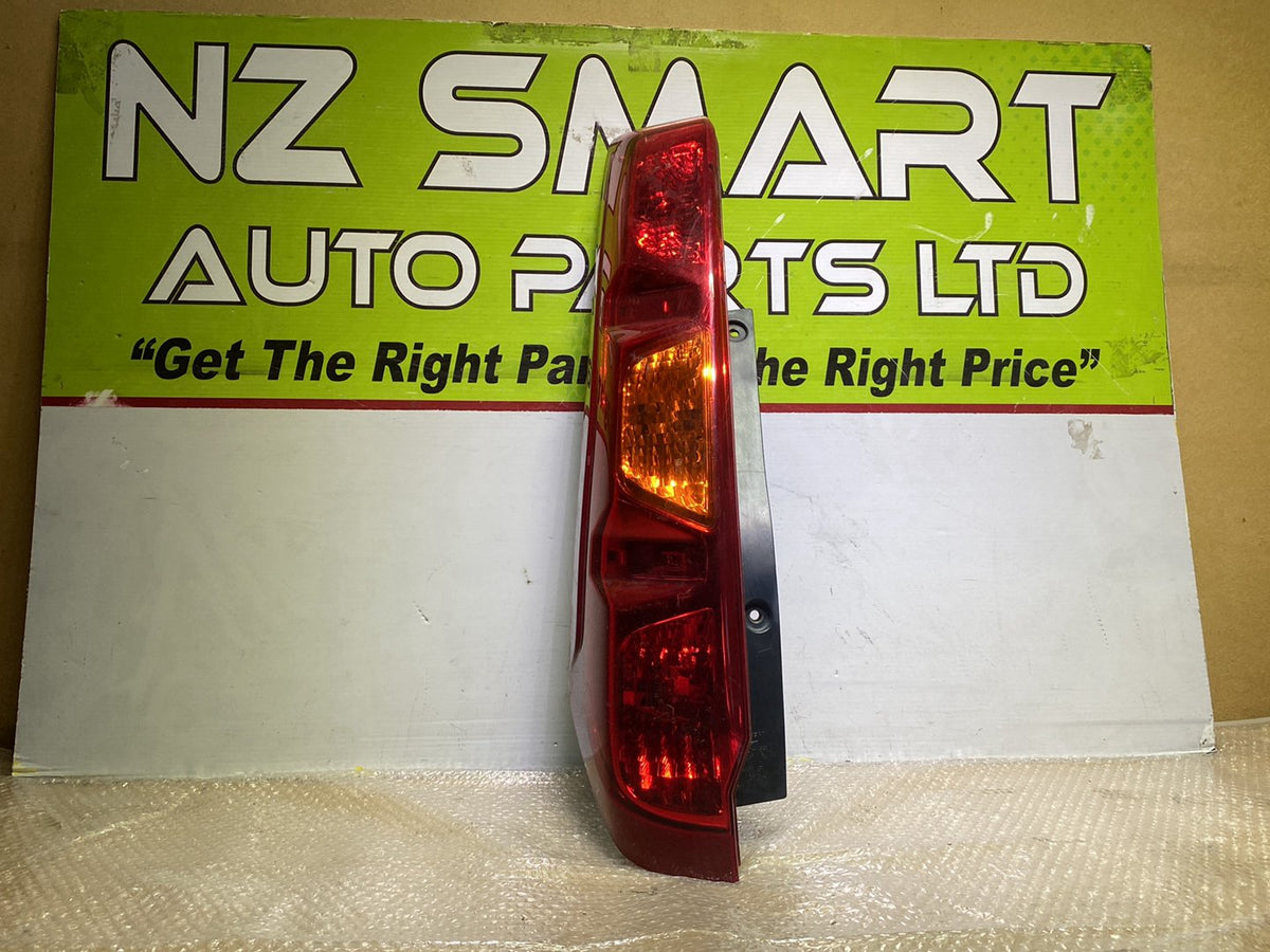 2009 Nissan X-Trail - Left Headlight PN: see photos