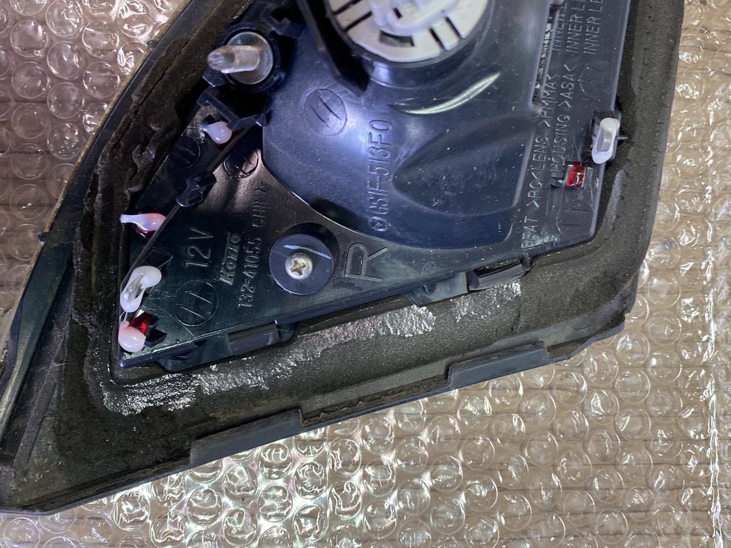 2008 Mazda Atenza- Tailgate Light PN: 132-41055