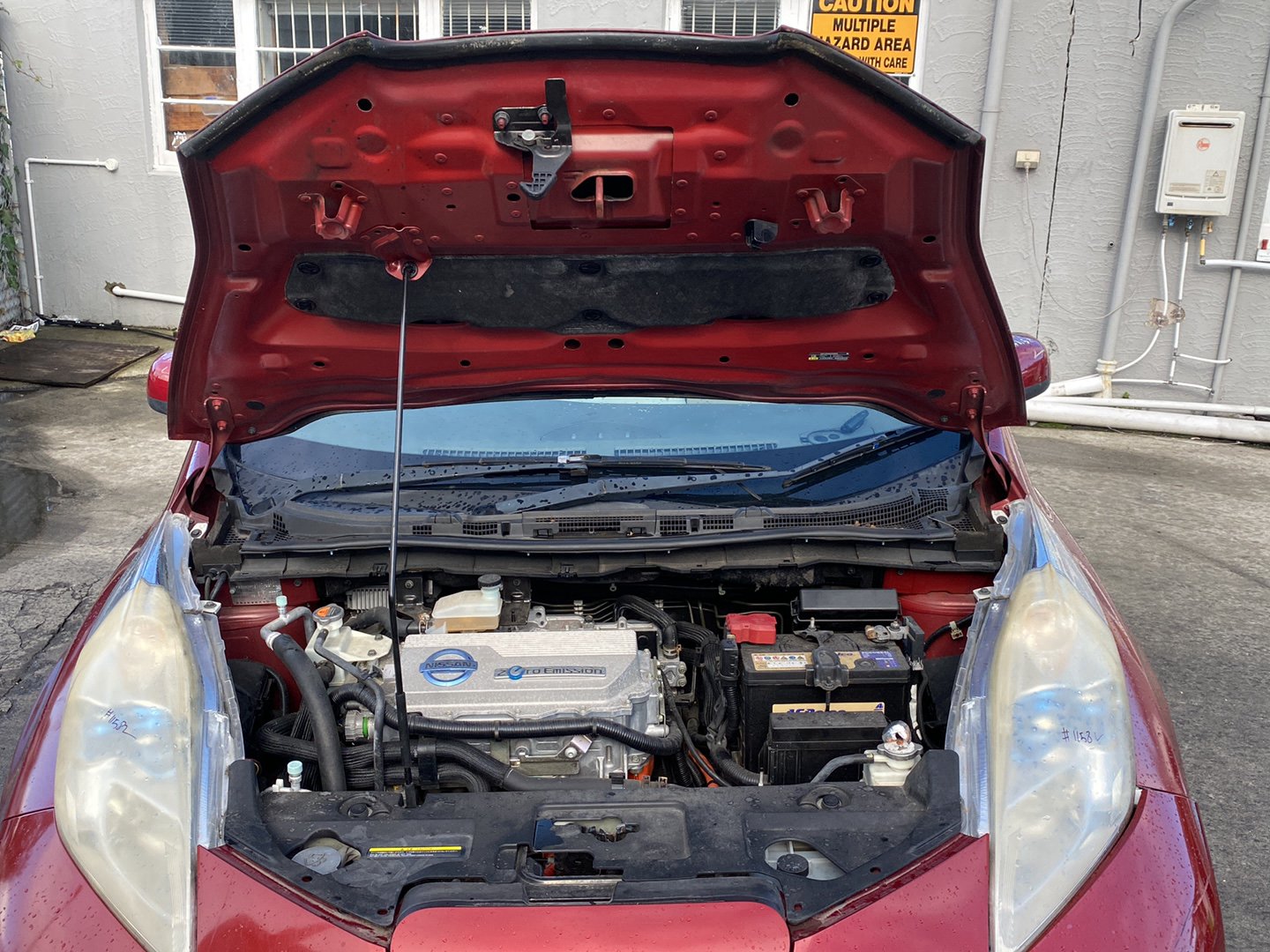 2011 Nissan Leaf ZE0  Dismantling For Parts