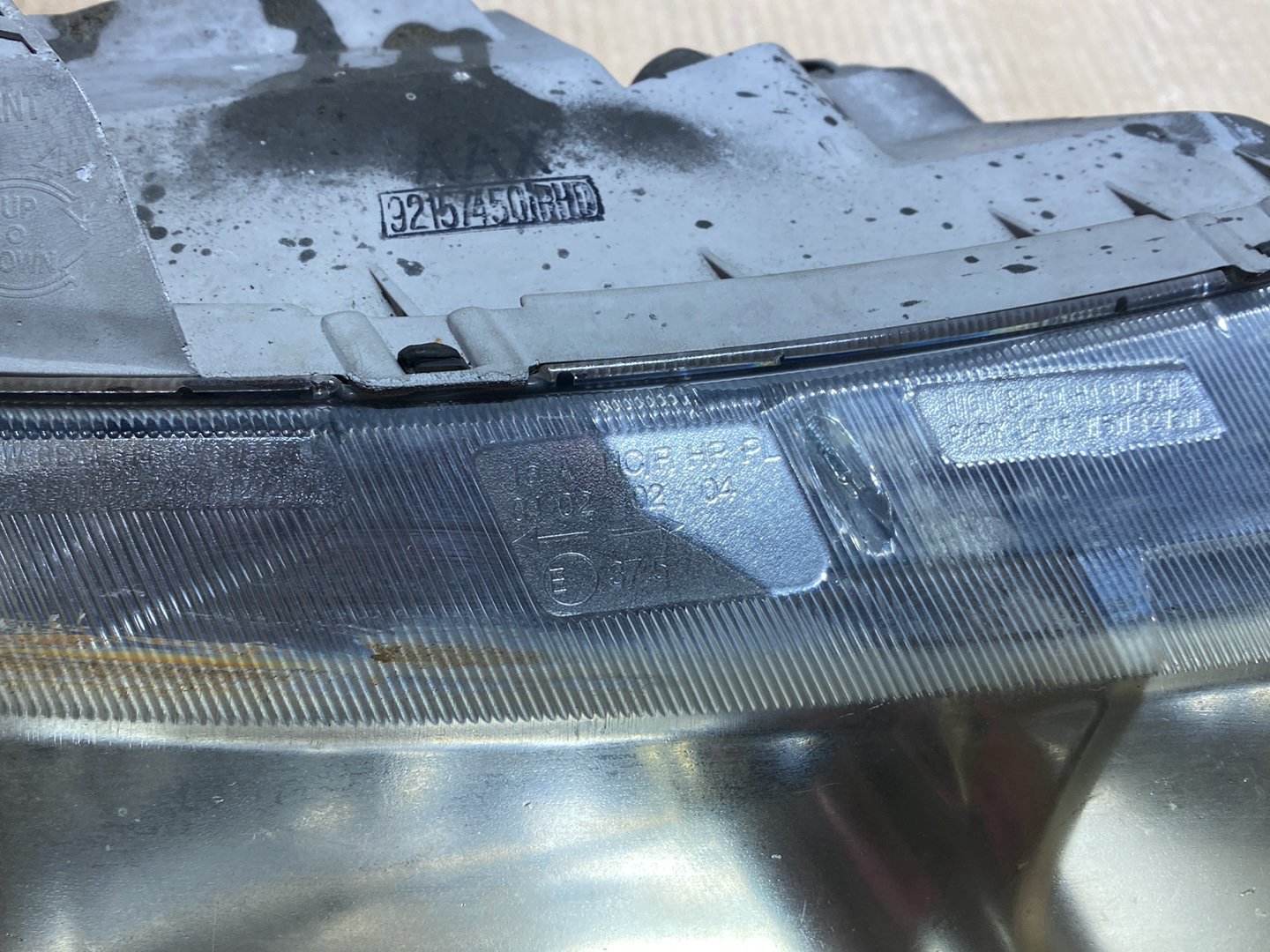 2004 Holden Commodore VY - Right Headlight
