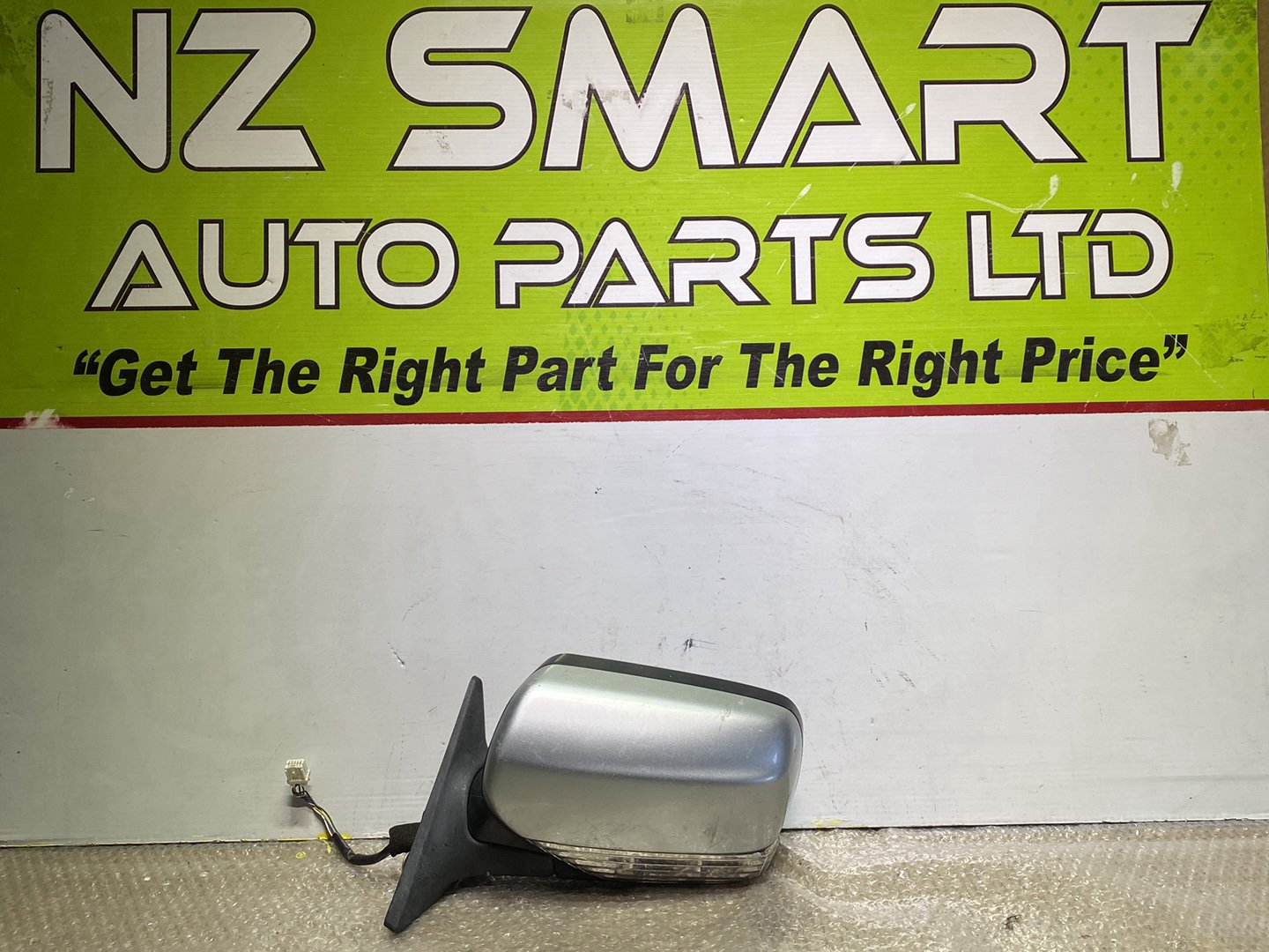 2004 Subaru Forester- Left Door Mirror PN: 6 wires