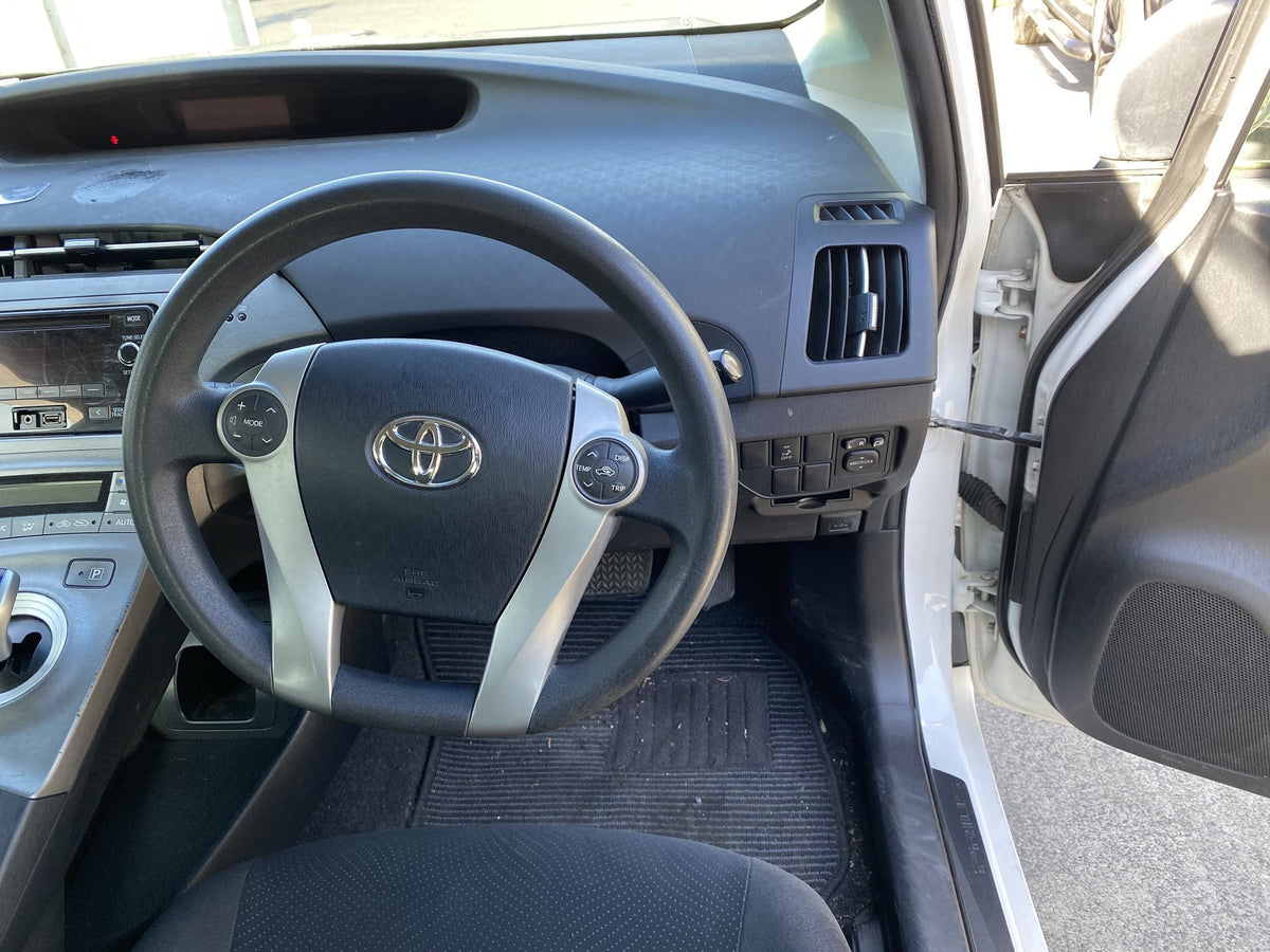 2015 Toyota Prius ZVW30 Dismantling For Parts