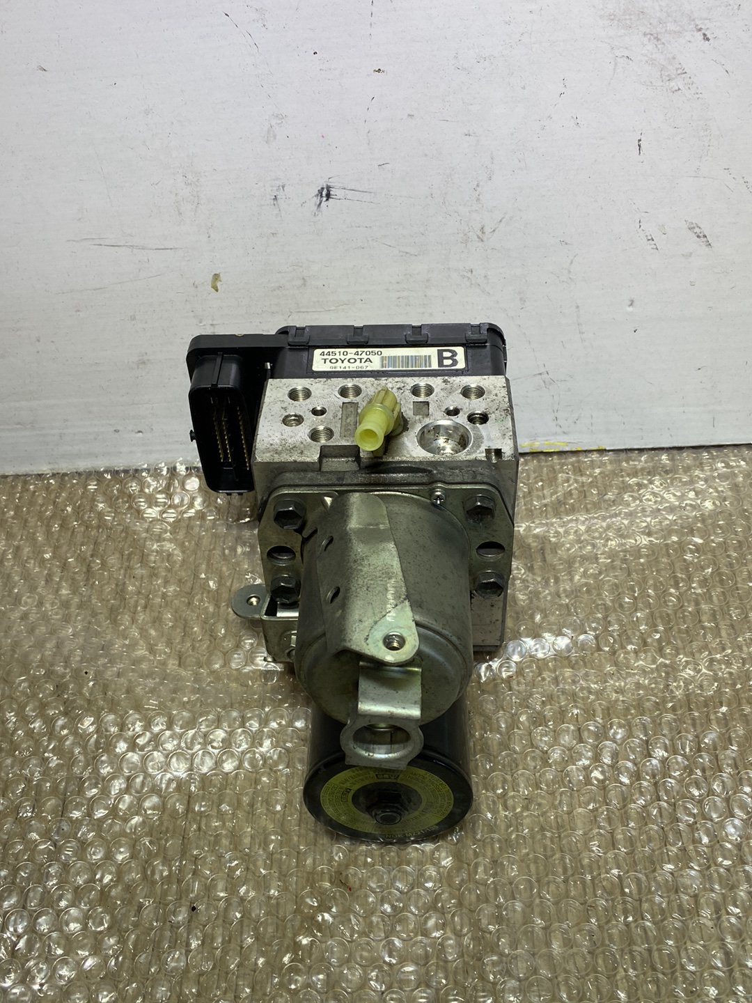 2010 Used Toyota Prius- ABS Pump PN: see photos