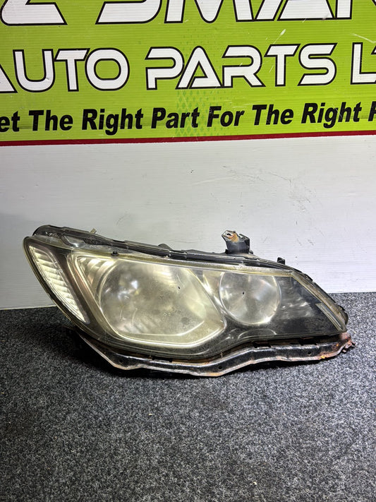 2005 Honda Civic - Right Headlight PN: STANLEY P5476