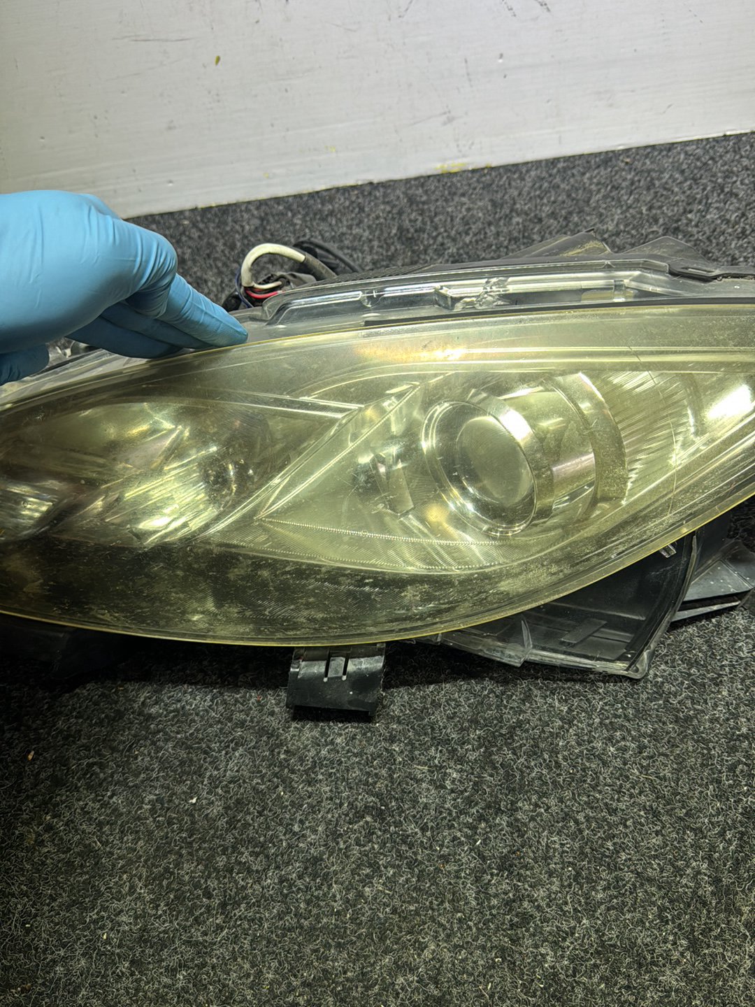 2012 Mazda Atenza GH - Left Headlight PN: non hid / manual adjustment