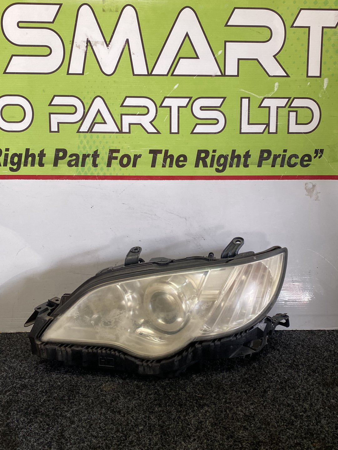2006 Subaru Outback- Right Headlight PN: