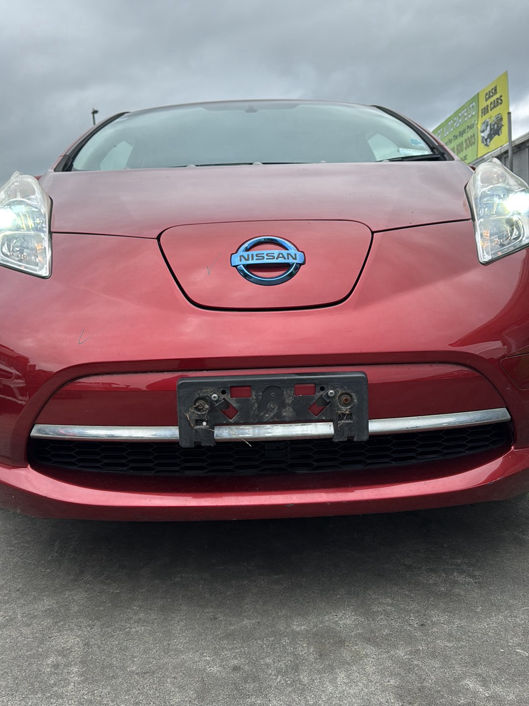 2012 Nissan Leaf ZE0  Dismantling For Parts