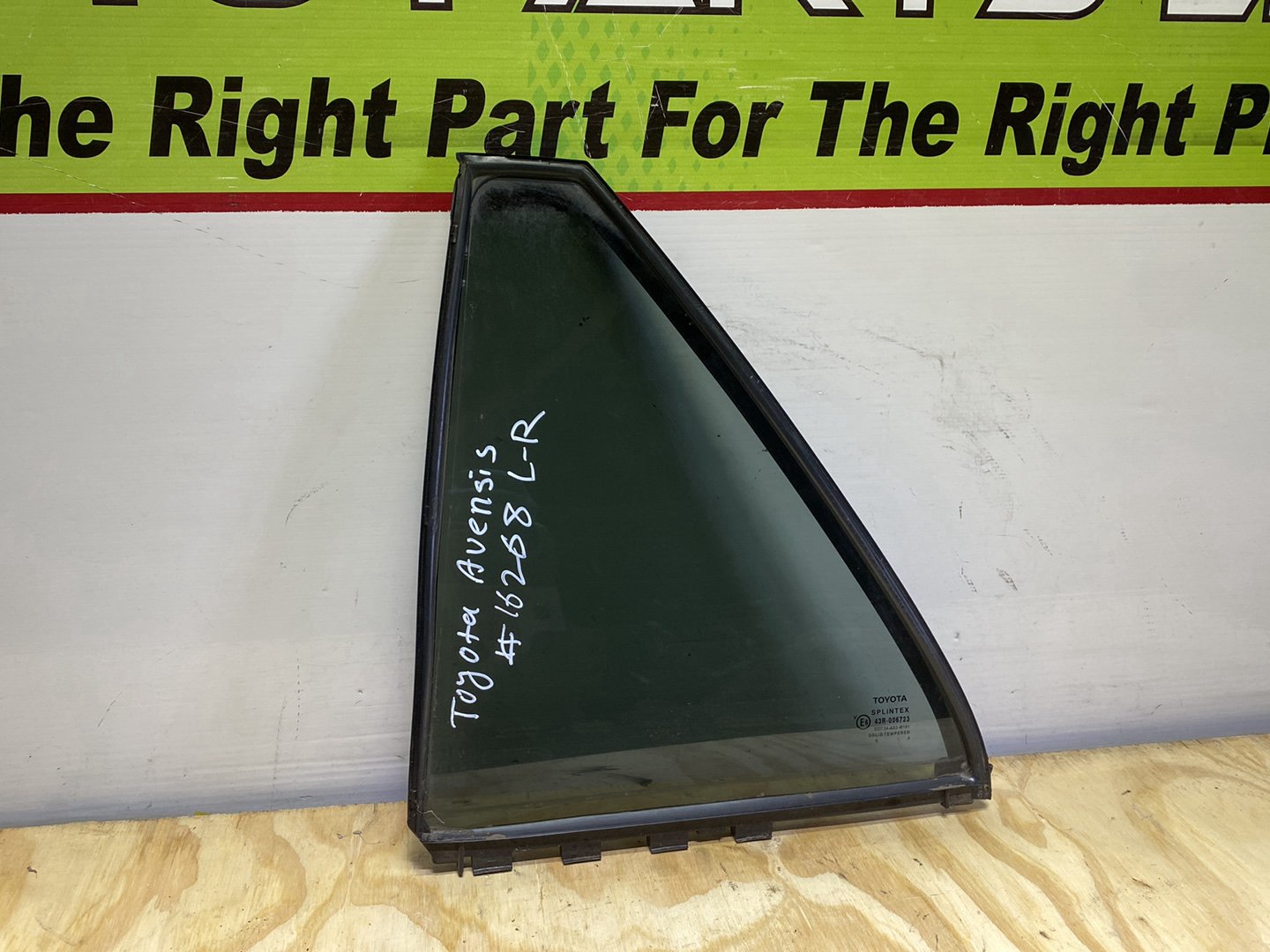 2005 Toyota Avensis AZT250 - Left Rear Quarter Door Glass