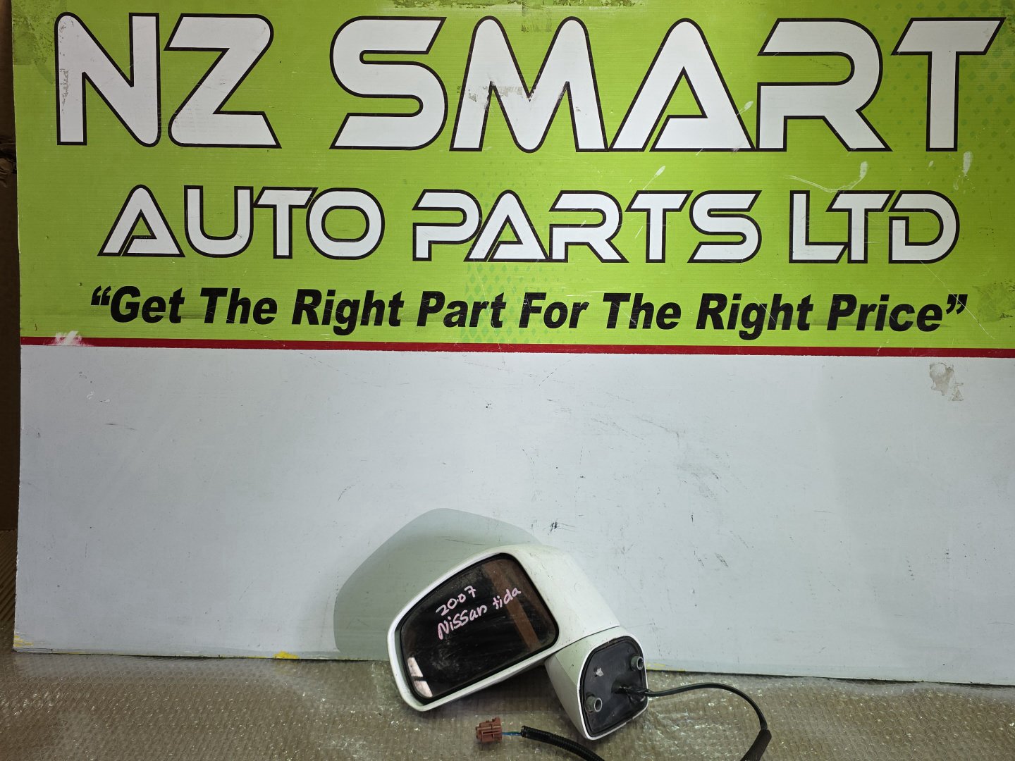 2007 Nissan Tiida- Left Door Mirror PN: 3 wires