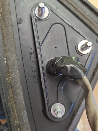 2007 Nissan Bluebird - Right Door Mirror PN: 5 wires