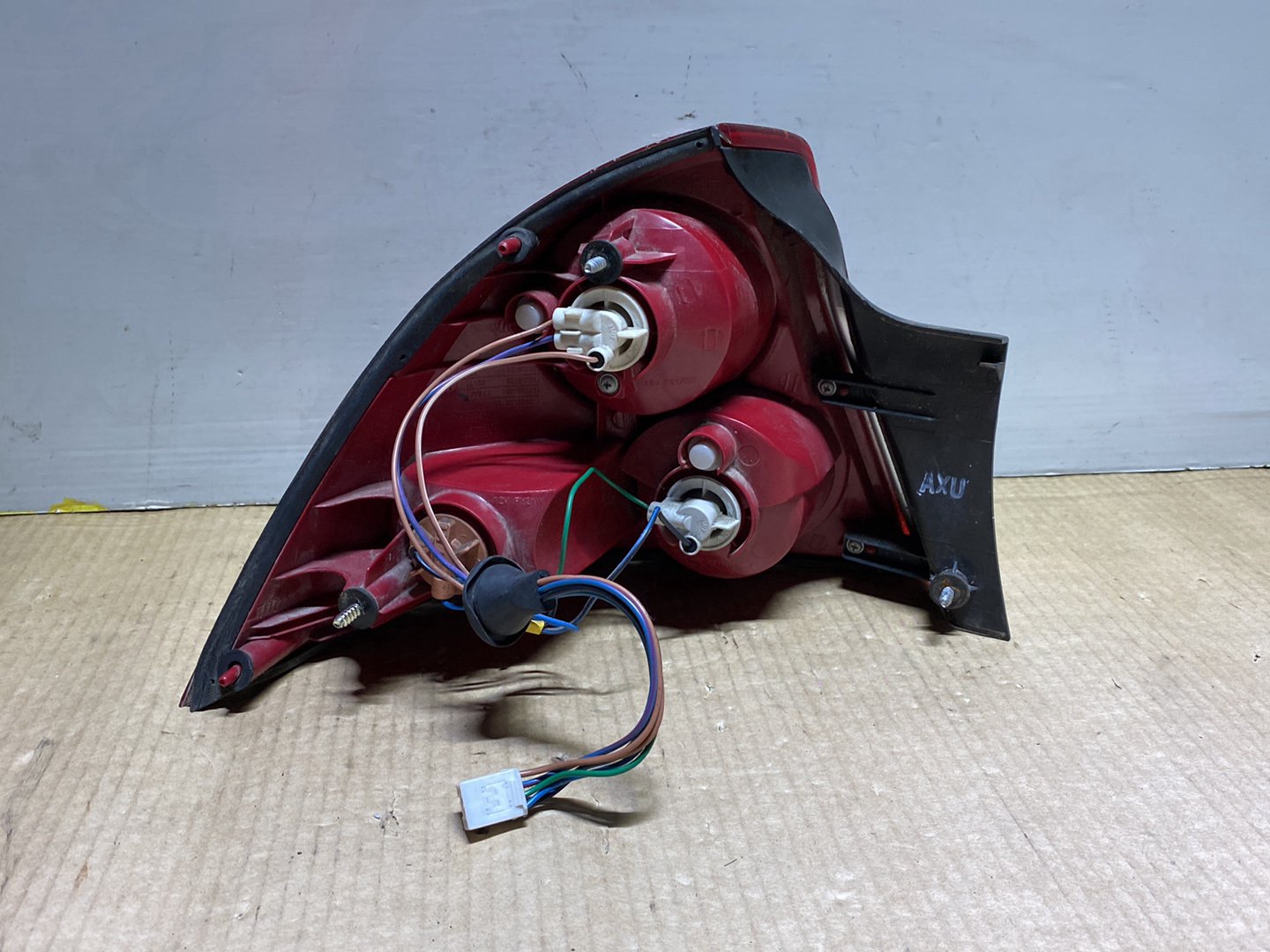 2004 Holden Commodore VY - Right Taillight