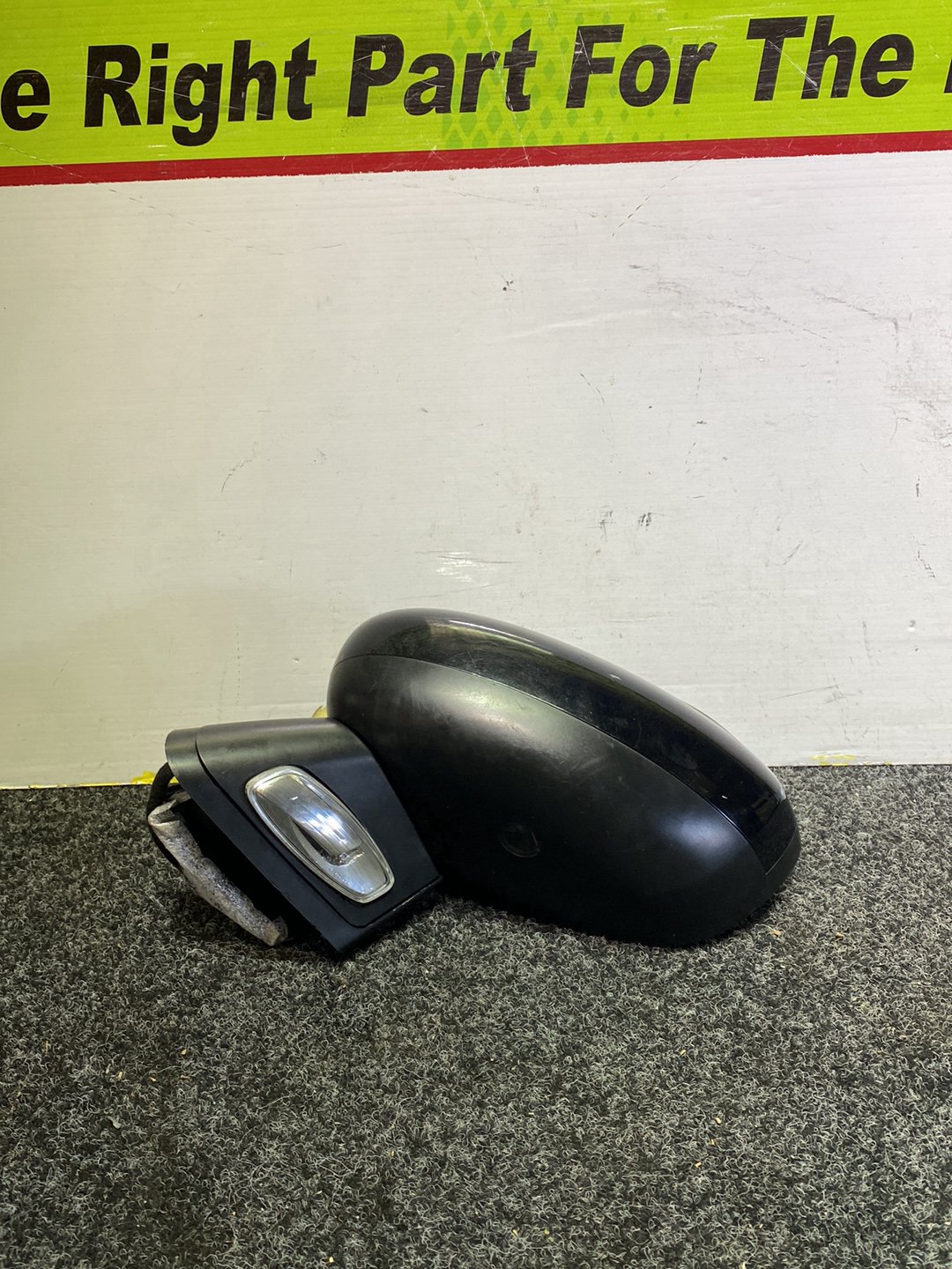 2012 Citroen C4 - Left Door Mirror PN: 11 wires / 2 plugs