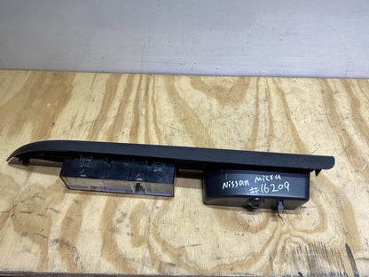 2012 Nissan Micra - Master Power Window Switch