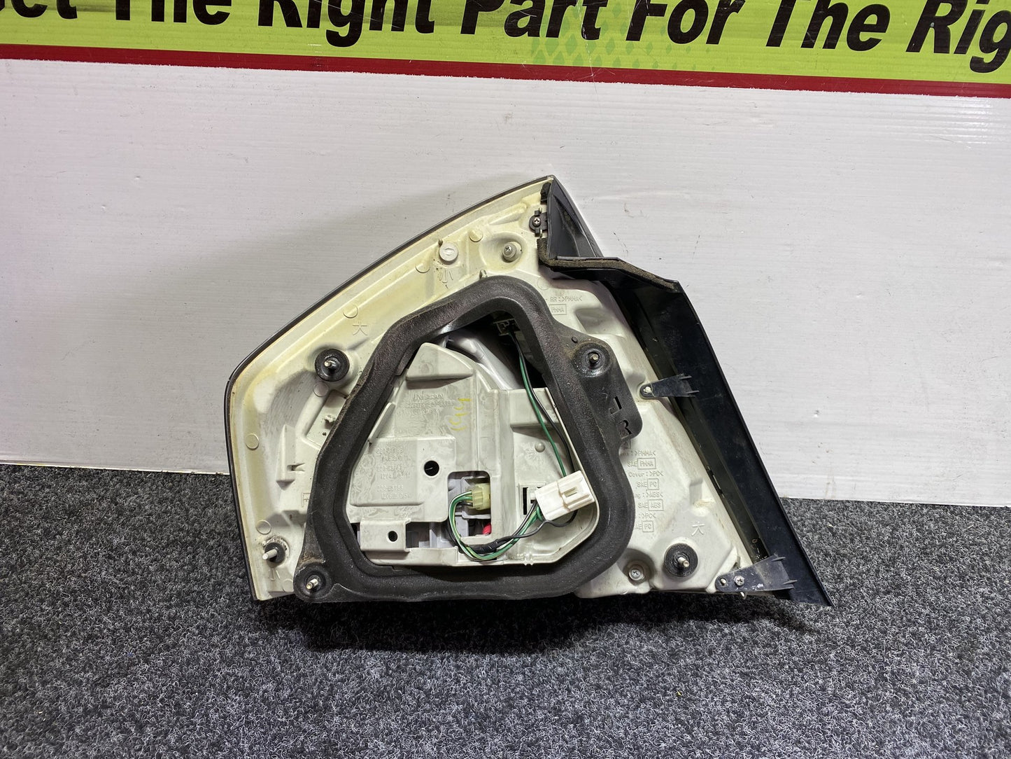 2004 Nissan Fuga - Right Taillight PN: 220-63786