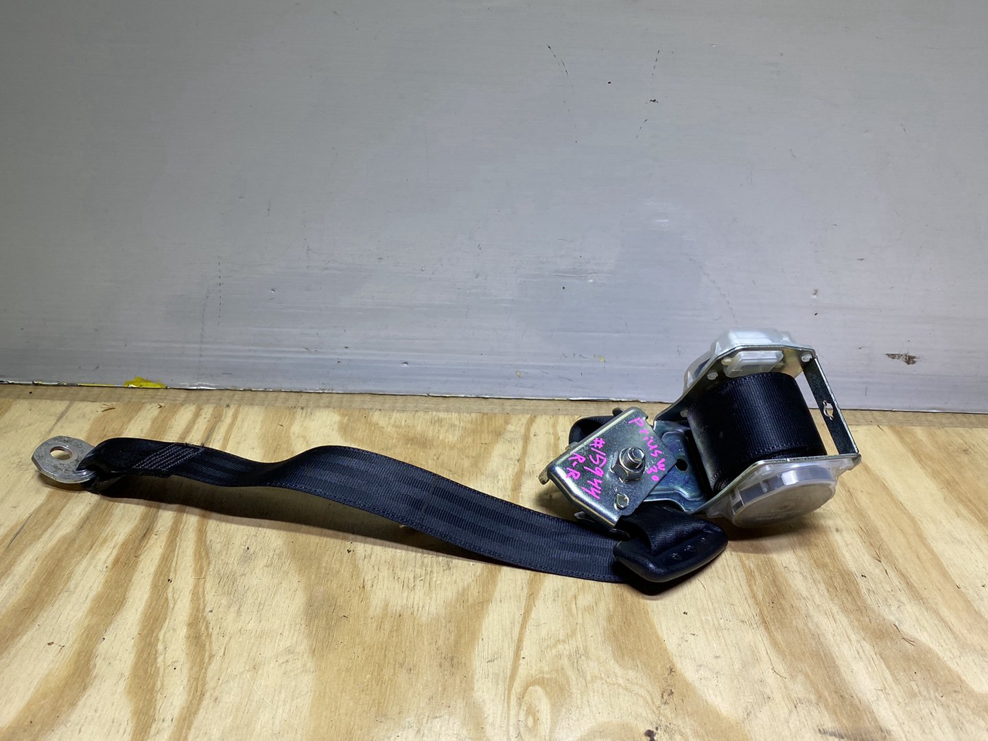 2015 Toyota Prius ZVW30 - Right Rear Seat belt
