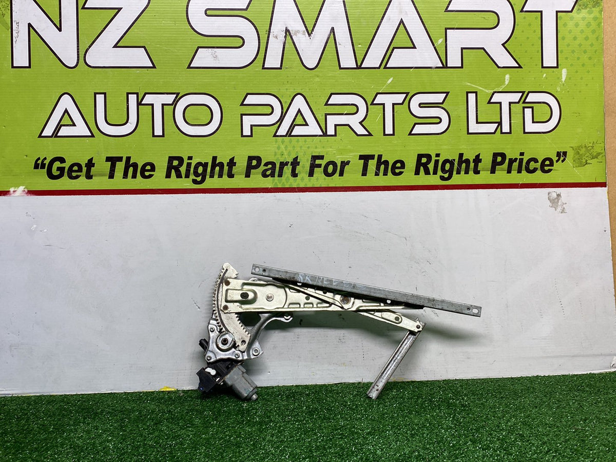 2011 Nissan Fuga - Right Rear Window Regulator/Motor PN: 82730-1MA0A
