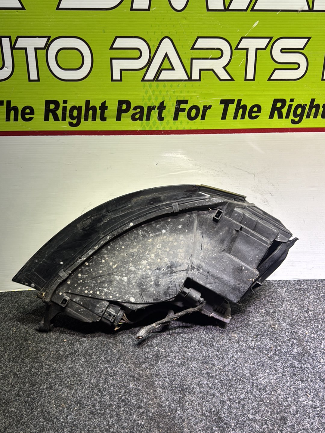2005 Audi TT TRUZZZ8N751013059 - Left Headlight PN: 8N0 941 003