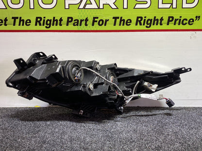 2010 Mazda Axela - Right Headlight Manual Adjust/ Non Hid/ Koito 100-41343