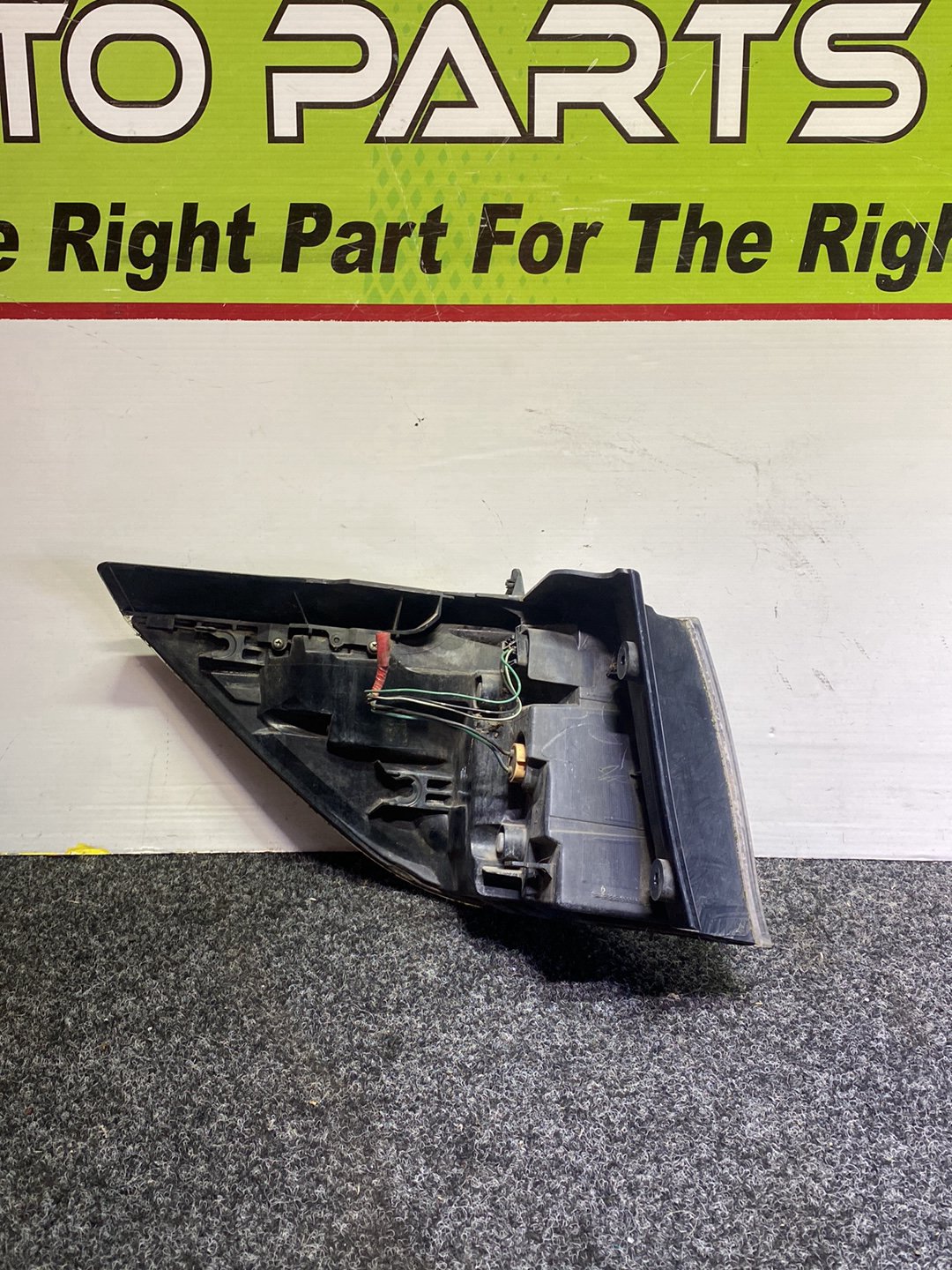 2007 Mazda MPV - Right Taillight