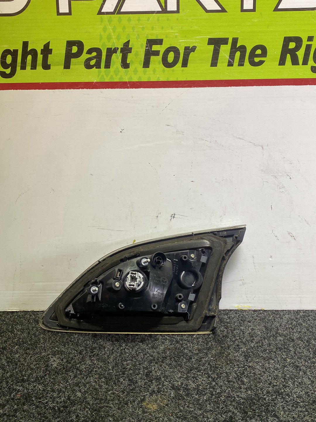 2011 Mazda Axela - Left Tailgate Light