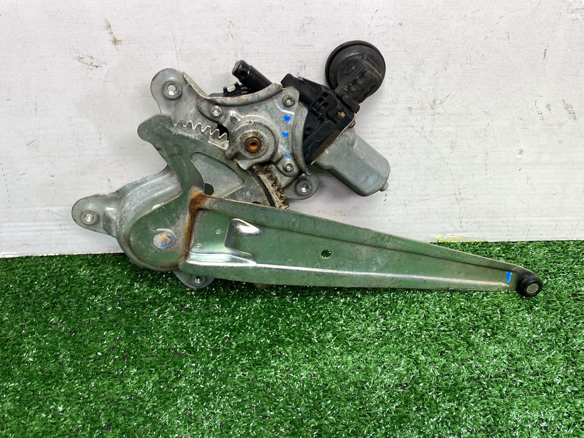 2002 Used Toyota Caldina - Right Rear Window Regulator/Motor PN: 8572058010