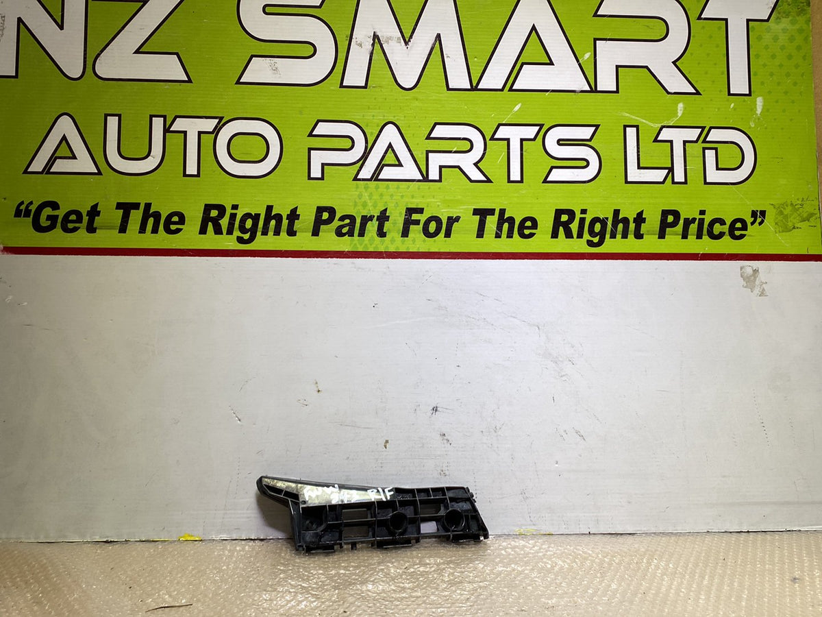 2009 Used Toyota Prius - Right Front Bumper Retainer PN: 5211547041