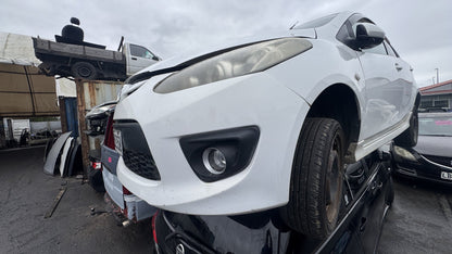 2008 Mazda Demio DE5FS  1.5L / Dismantling For Parts