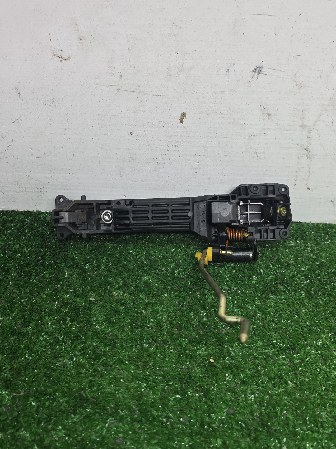2005 Used Toyota Ist NCP60 - Left Front Exterior Door Handle PN: See photos