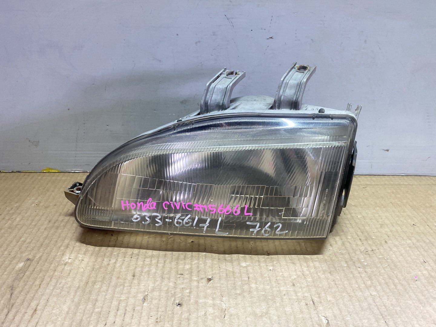 1994 Honda Civic - Left Headlight PN: STANLEY 033-6617