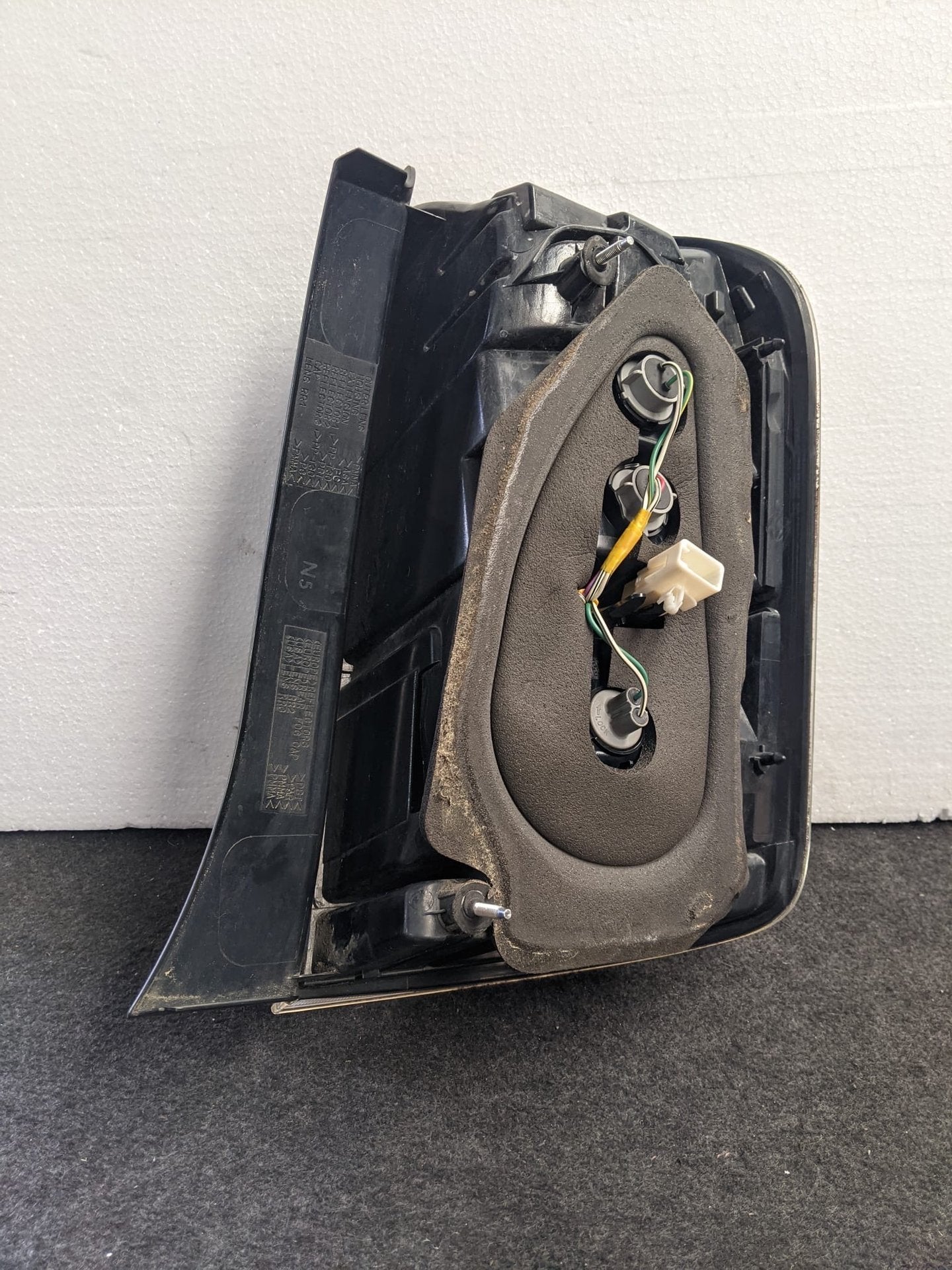 2007 Used Toyota Prius - Left Taillight PN: 47-13
