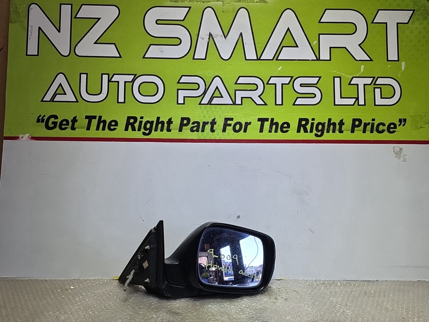2009 Honda Accord- Right Door Mirror PN: 8 wires