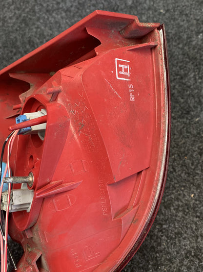2006 Mazda Demio - Right Taillight PN: p4419
