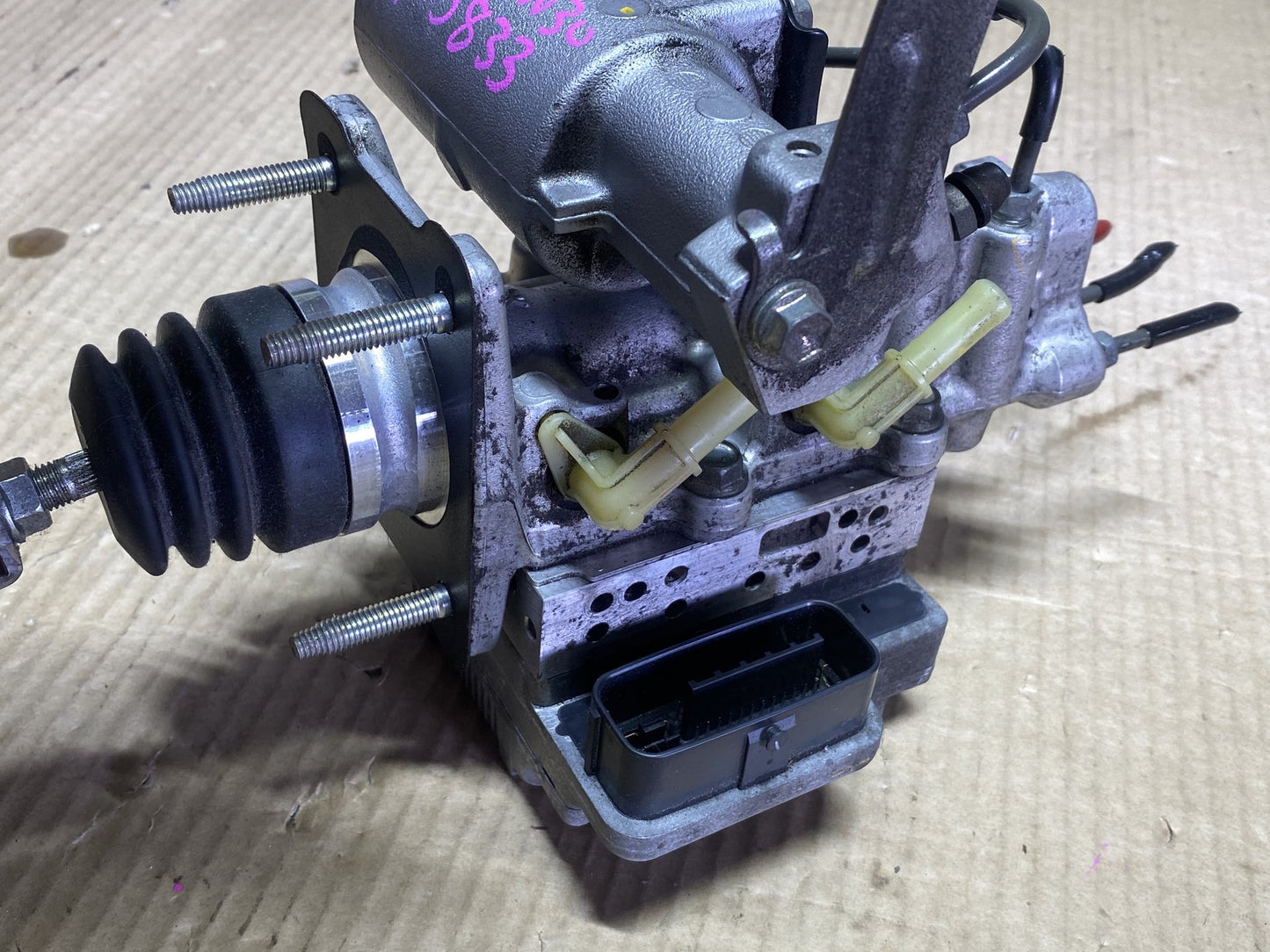 2015 Toyota Prius ZVW30 - ABS Brake Module