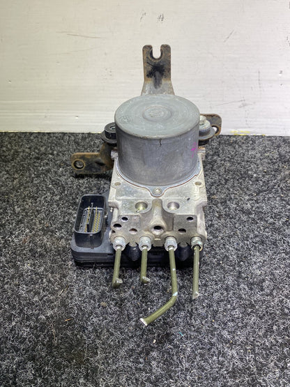 2014 Holden Colorado - ABS Pump