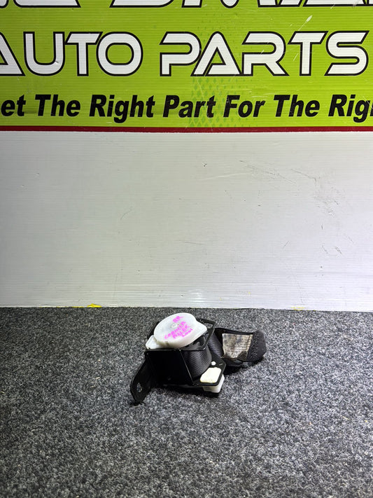 2001 Toyota Allex- Right Rear Seat belt